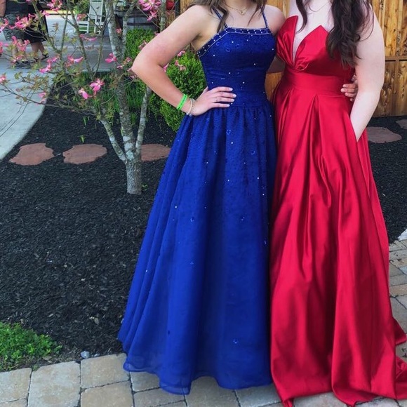 Blue Tiffany Design Prom dress. - Picture 8 of 8